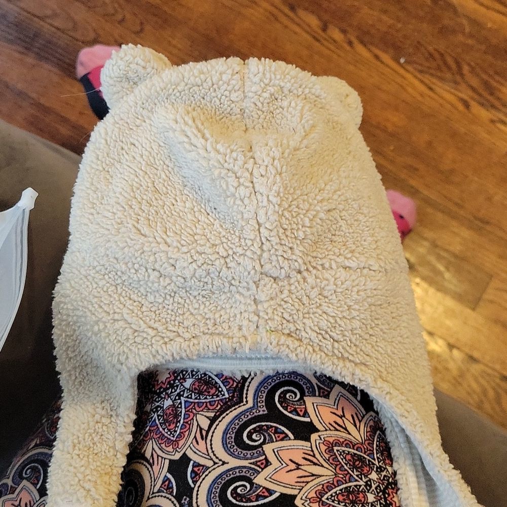 🌻 4 for$15🌻 on any items noted!Carter's 12-24 month ear flap fleece hat